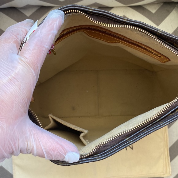 SOLD — Looping GM // Louis Vuitton - Picture 8 of 13